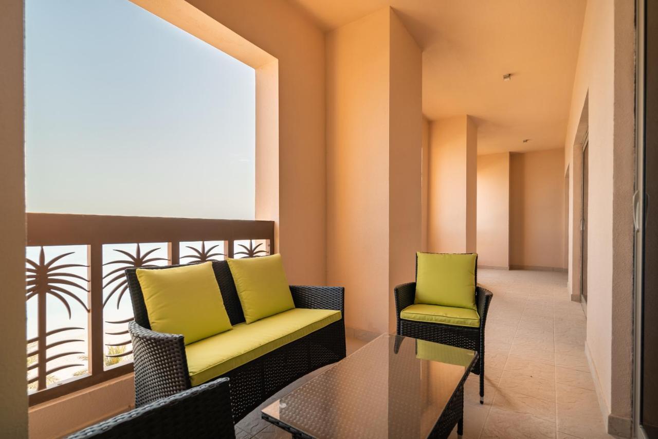 Simply Comfort In Sarai Palm Jumeirah Дубай Экстерьер фото