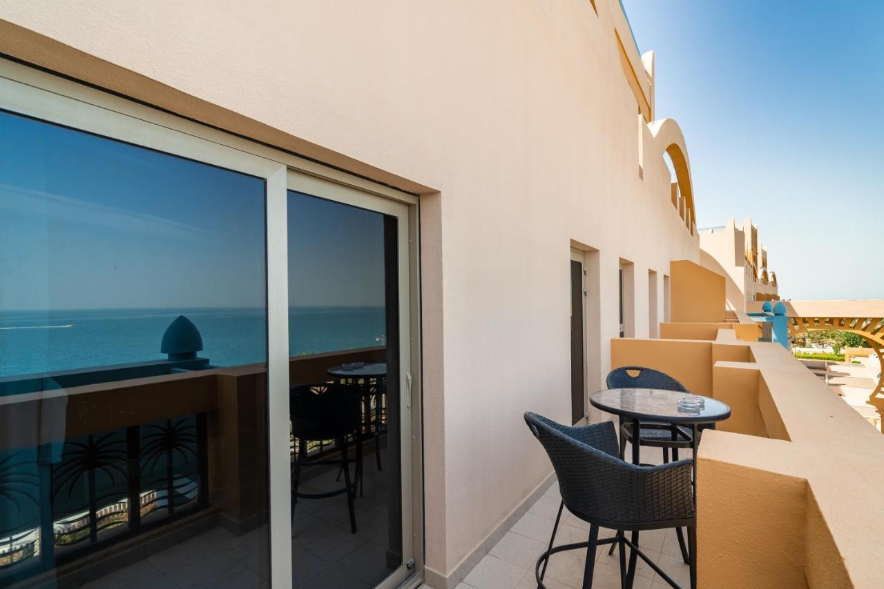 Simply Comfort In Sarai Palm Jumeirah Дубай Экстерьер фото