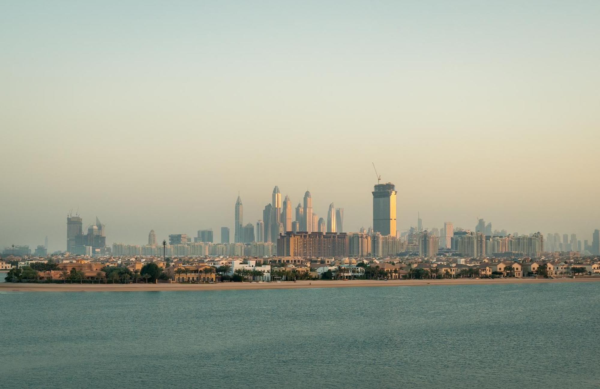 Simply Comfort In Sarai Palm Jumeirah Дубай Экстерьер фото