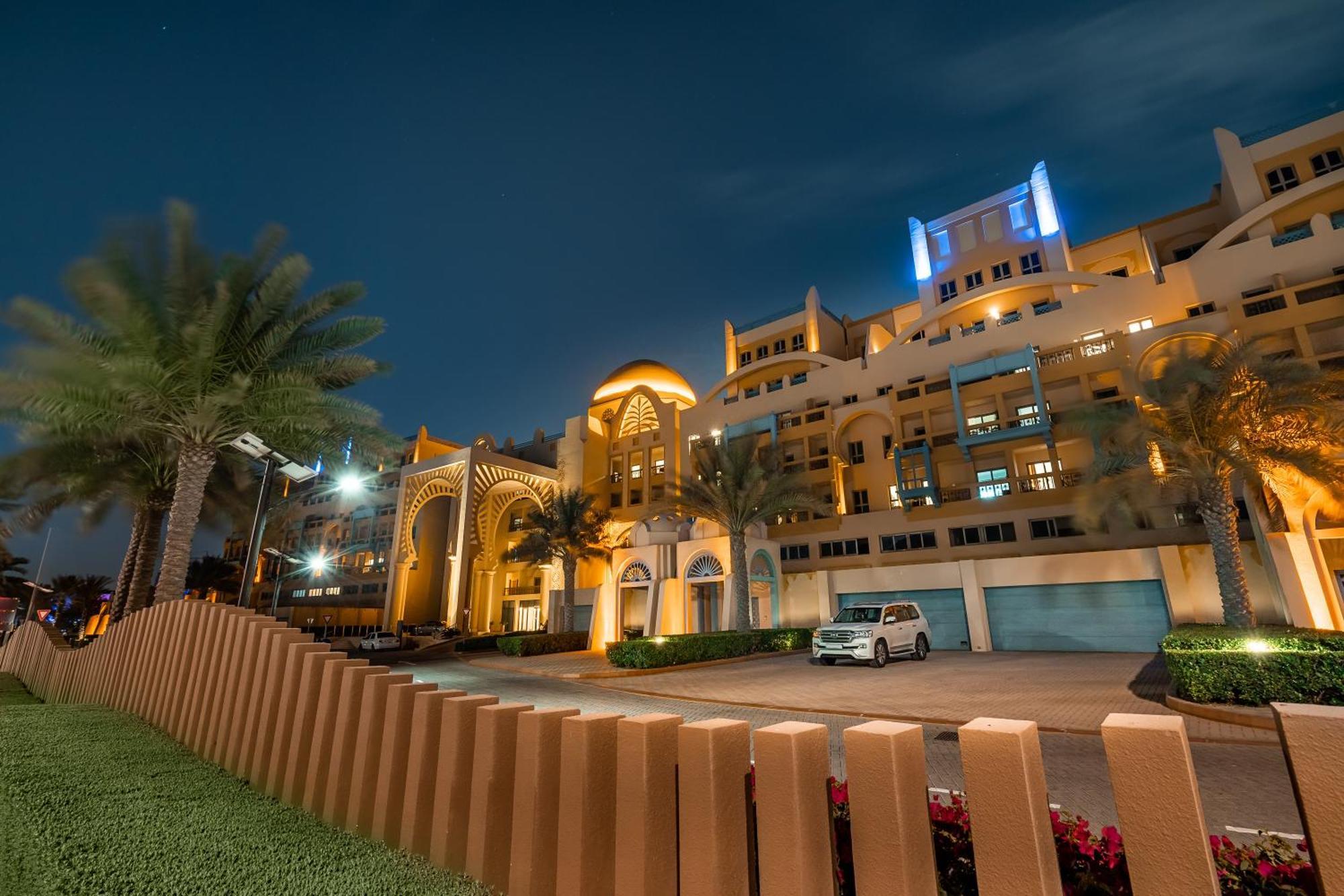 Simply Comfort In Sarai Palm Jumeirah Дубай Экстерьер фото